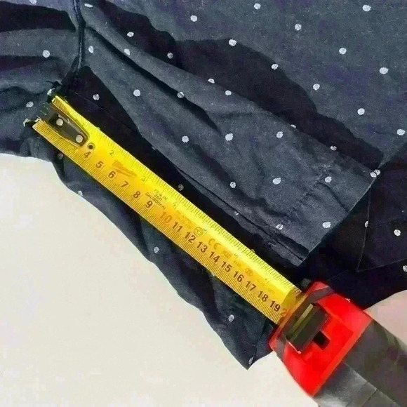 Old Navy Polka Dot Shorts - Picture 6 of 8